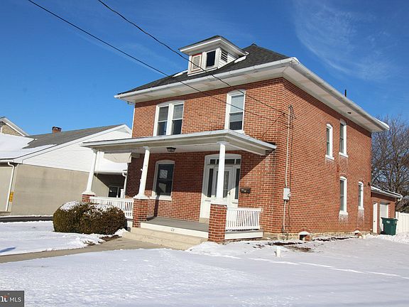 2nd image of 109 S Hess St