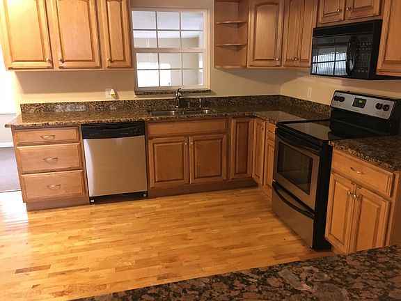 5th image of 1245 Foxwood Dr