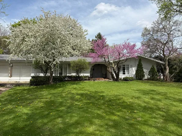 158 W Glendale Blvd, Valparaiso, IN 46383