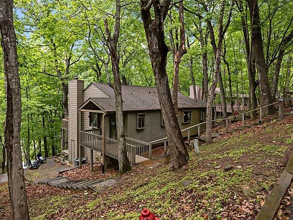 3rd image of 200 Villa Rd #128