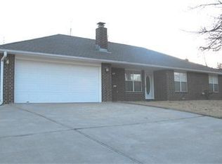 2905 Falcon Rd, Springdale, AR 72762