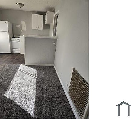 4th image of 409 W Van Buren Ave #5