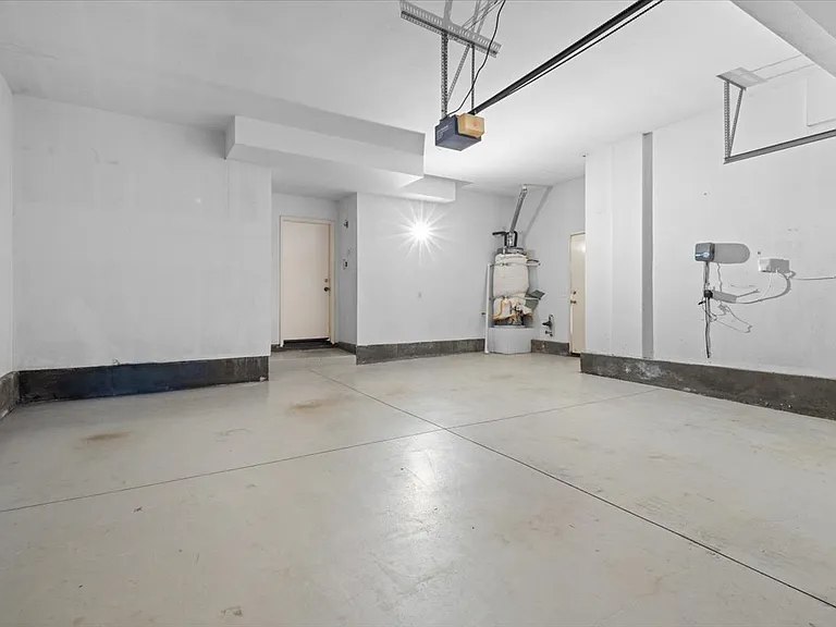 1501 Piedmont St — Photo 2
