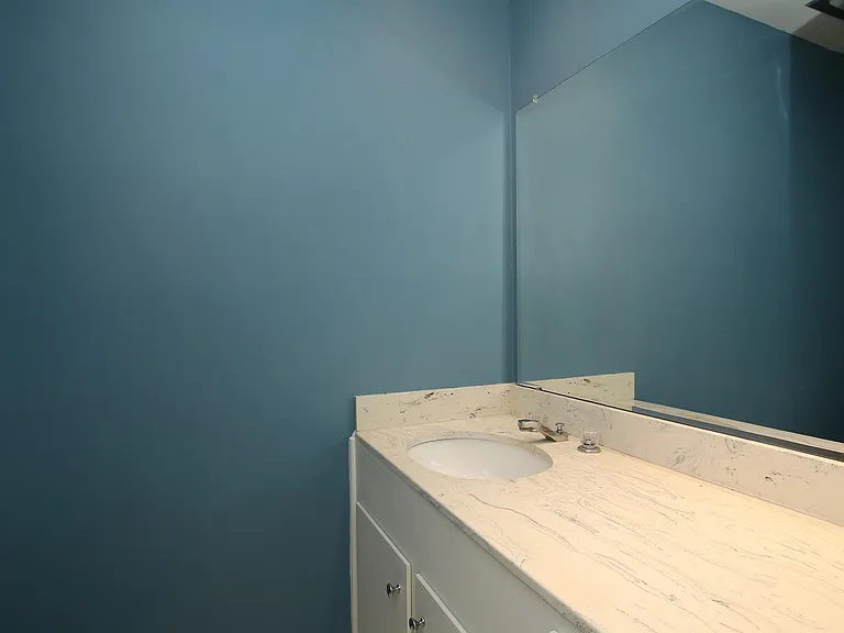 1733 Commonwealth St — Photo 14