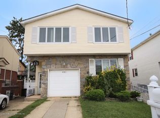 463 Riga St, Staten Island, NY 10306