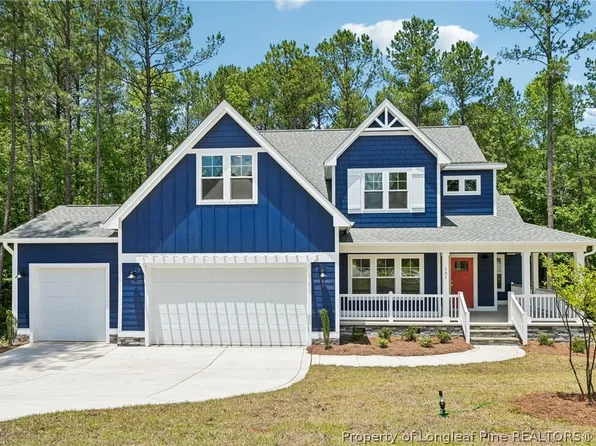 101 Graduate Ct, Spring Lake, NC 28390