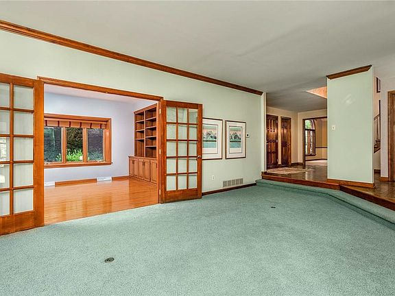 5th image of 2678 Oak Hill Dr