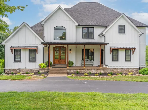 222 Saxon Ln, Bowling Green, KY 42103