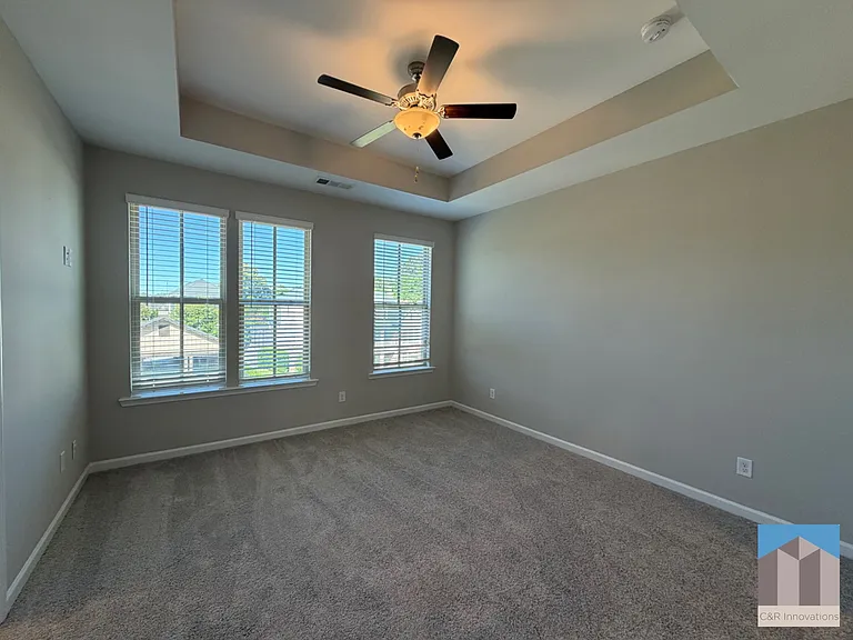 2590 Morehead St — Photo 26