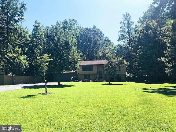 2nd image of 45379 Abell Dr