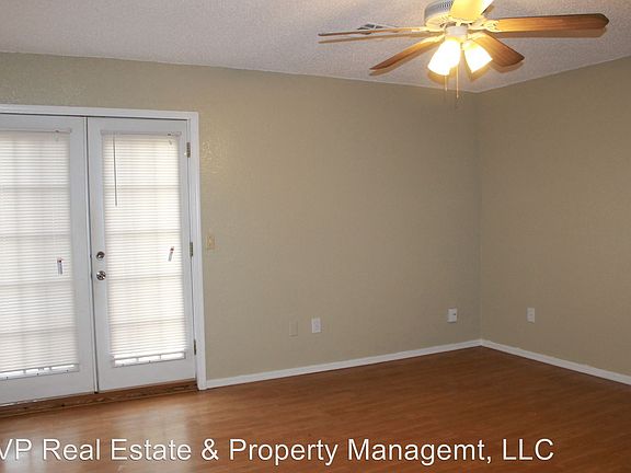 4th image of 1700 S Mansfield Ave