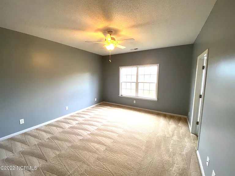 125 Hardin Dr — Photo 11