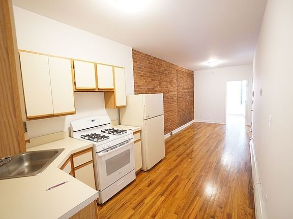 5th image of 255 16th St #2D