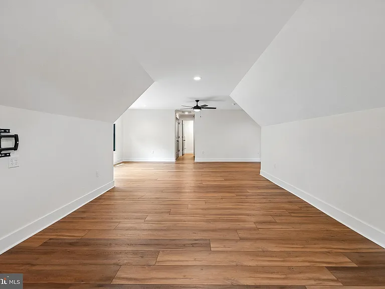 240 Lewis Williams Ln — Photo 40