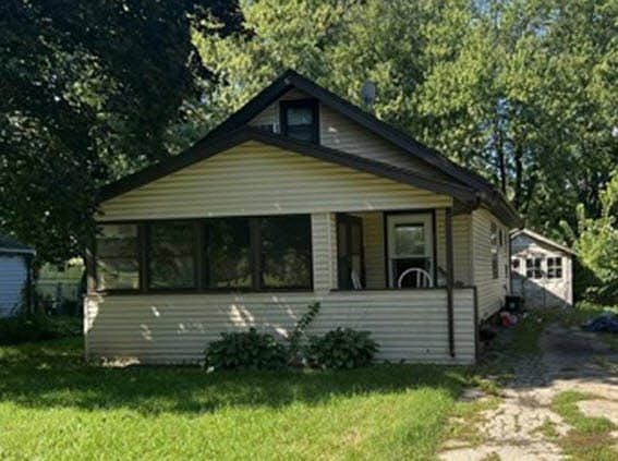 2nd image of 205 S Memorial Ave
