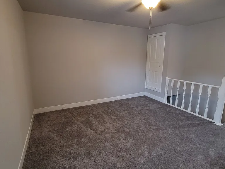816 Montague Roadu2 Left Side — Photo 19
