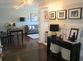 2 Terrace Cir APT 3F, Great Neck, NY 11021
