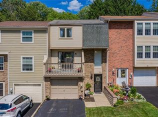 304 Shadow Wood Ct, Trafford, PA 15085