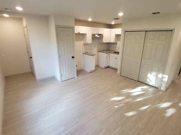 2417 Castroville Rd, San Antonio, TX