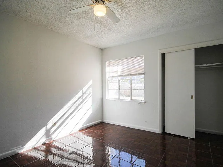 209 San Saba Rd — Photo 16