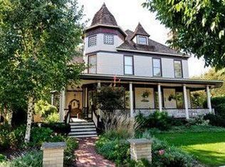 109 S Brainard St, Naperville, IL 60540