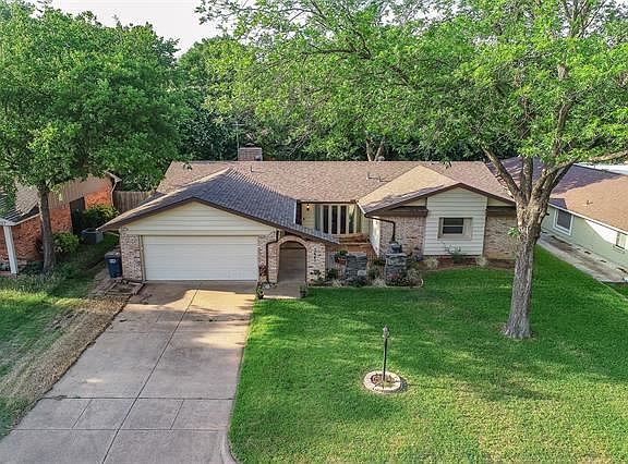 4th image of 7441 Monterrey Dr