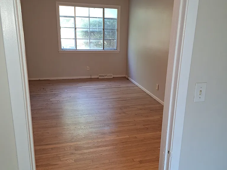 1916 Manteo Ct — Photo 23