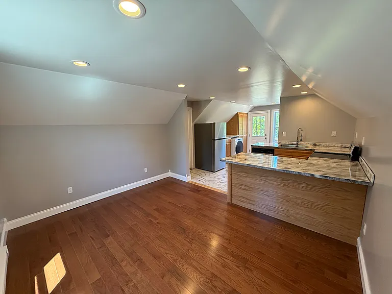 112 Old Glenwood Rd #1 — Photo 11