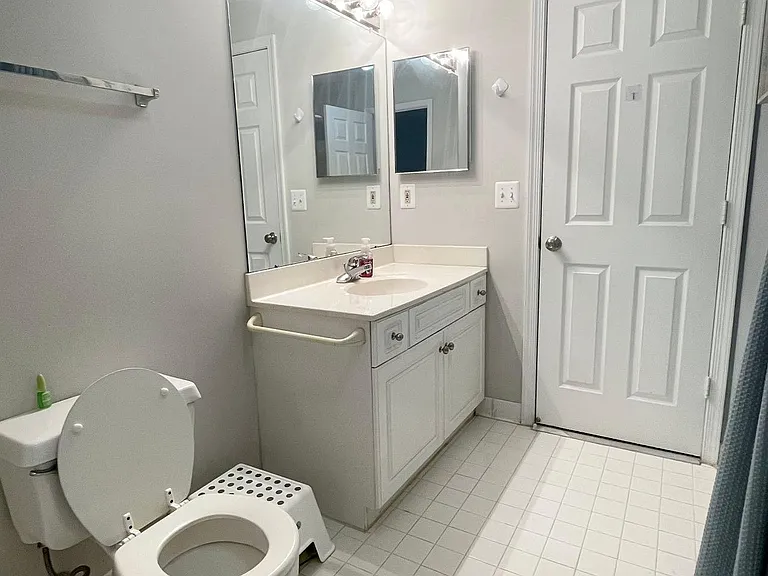 10016 Vanderbilt Cir #9 — Photo 10