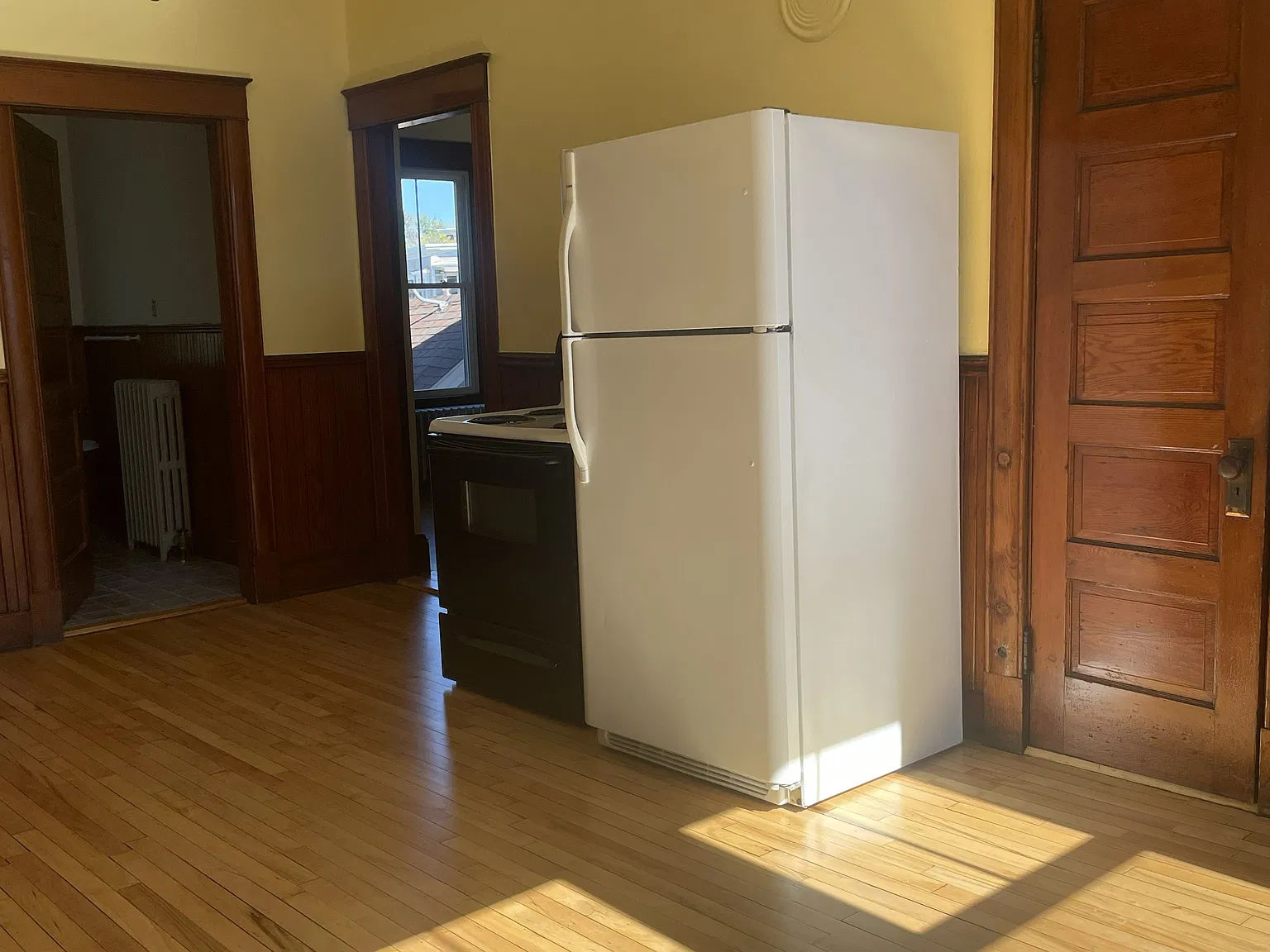 3 bed, 1100 sqft, $1,775 — Photo 1