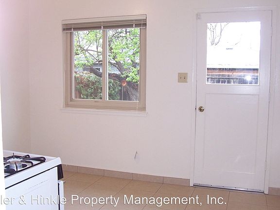 5th image of 2811 Barcells Ave