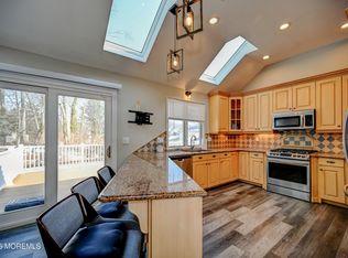 17 Thomas Rd, East Brunswick, NJ 08816