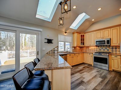 17 Thomas Rd, East Brunswick, NJ, 08816