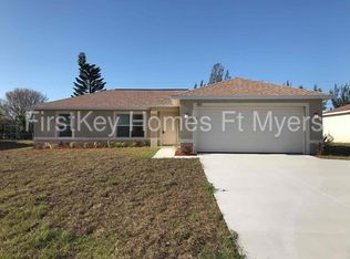 401 Trafalgar Pkwy, Cape Coral, FL 33991