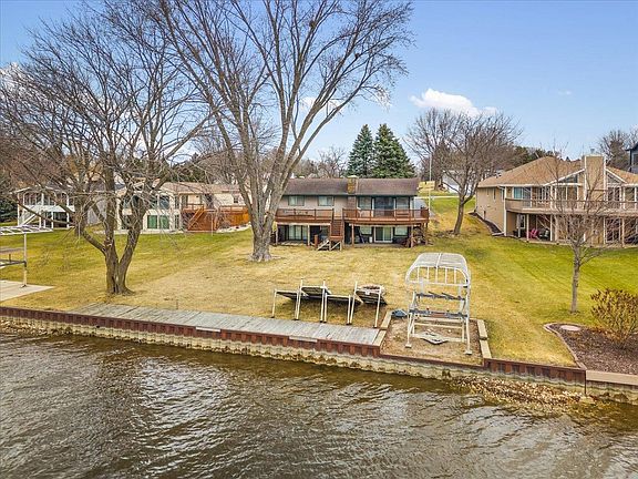 3rd image of 840 Breckenboro Rd