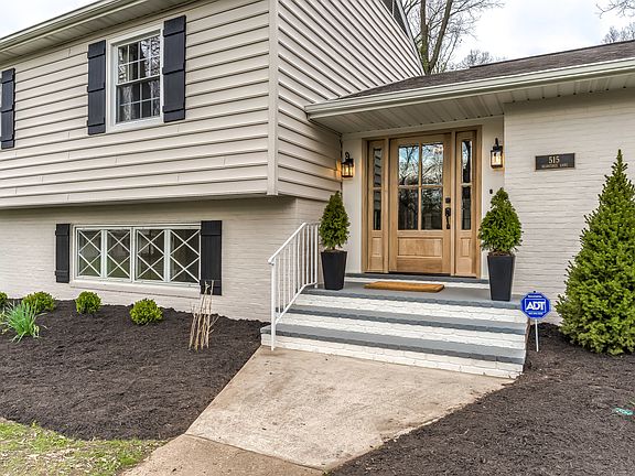 3rd image of 515 Heavitree Ln