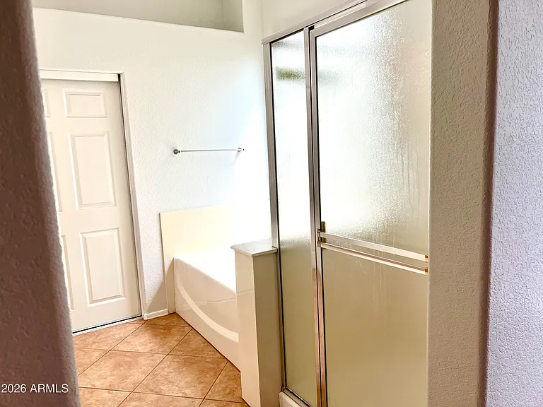 407 W Helena Dr — Photo 25