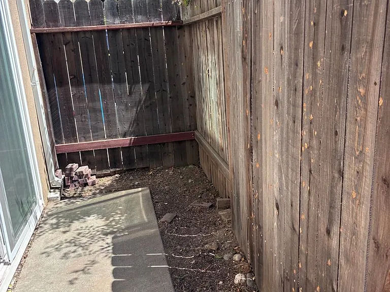 2620 Q Street — Photo 9