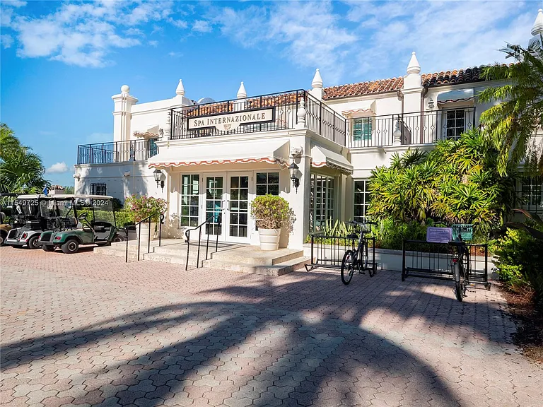 19127 Fisher Island Dr #19127 — Photo 57