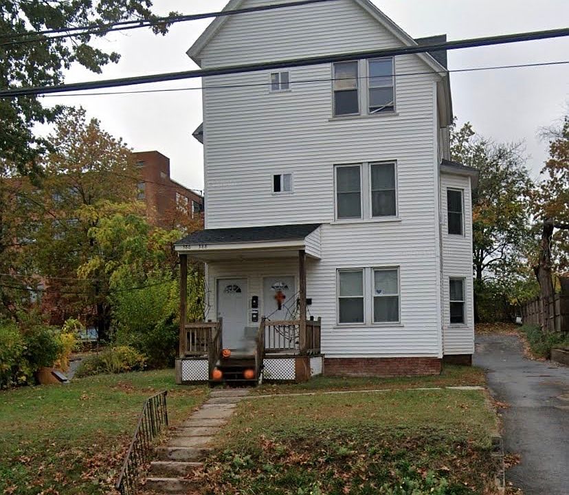 1st image of 386 Stanley St Unit 3