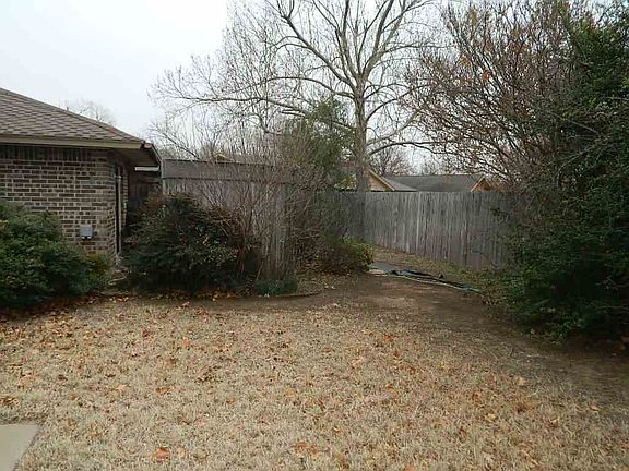 2nd image of 2512 NE Turtle Creek Dr