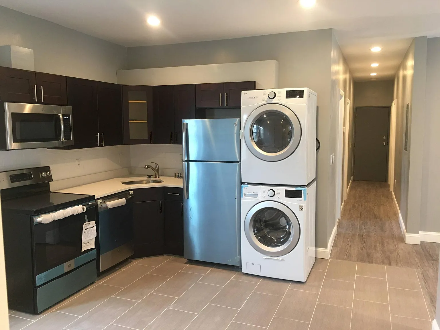 1 bed, 1300 sqft, $875 — Photo 1