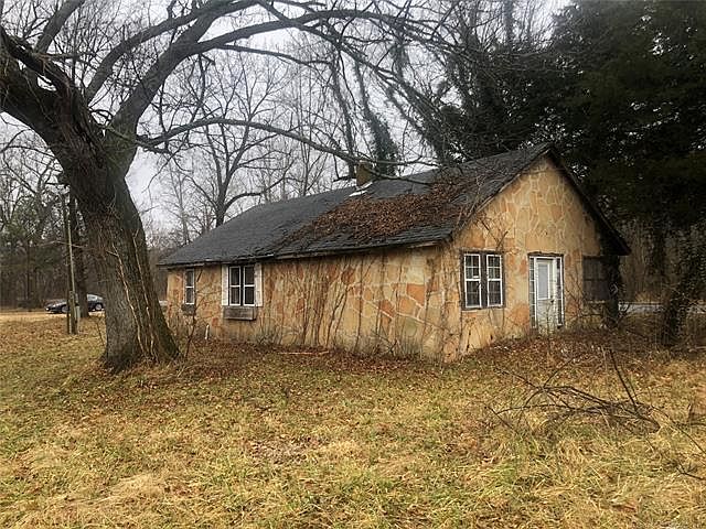 2nd image of 2761 Highway 82 #A