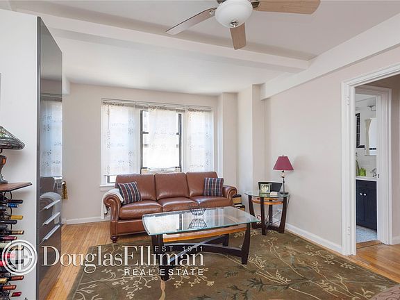 3rd image of 339 E 58th St APT 4B