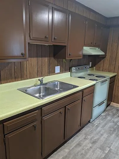 410 W Maple St #3 — Photo 31