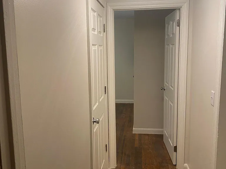 Hallway to bedroom 1 and 2