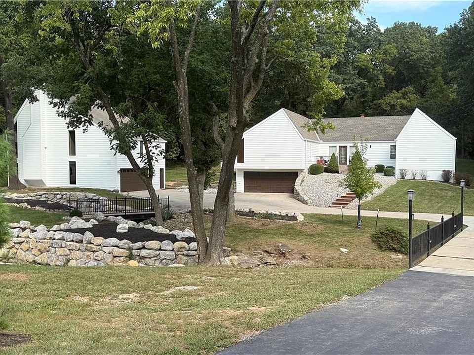 2nd image of 4813 NW Northwood Rd