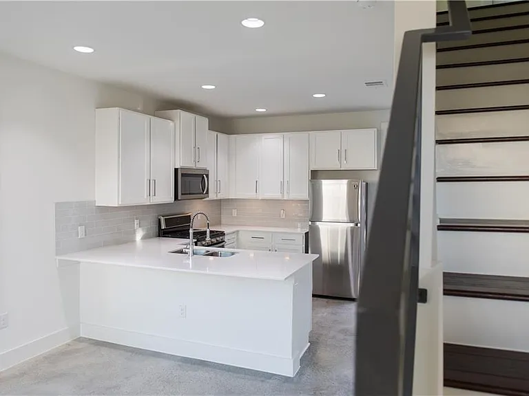 3415 Dalton St #B — Photo 17