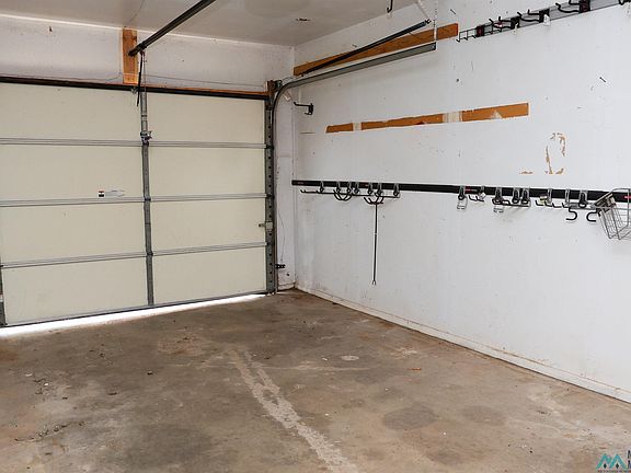 3rd image of 177 Yucca Dr