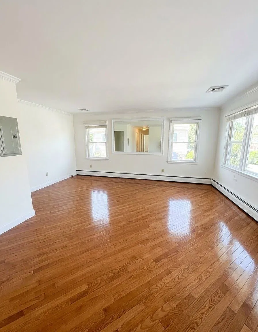 3 bed, 2.0 bath, $3,500 — Photo 4